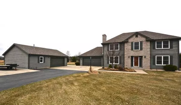 Genesee, WI 53189,W326S4013 Spring Ridge Ct