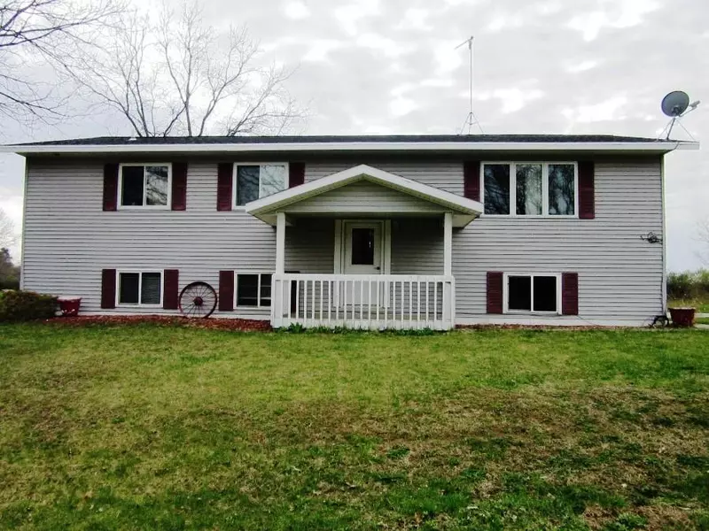 N7571 West  Dr, Whitewater, WI 53190