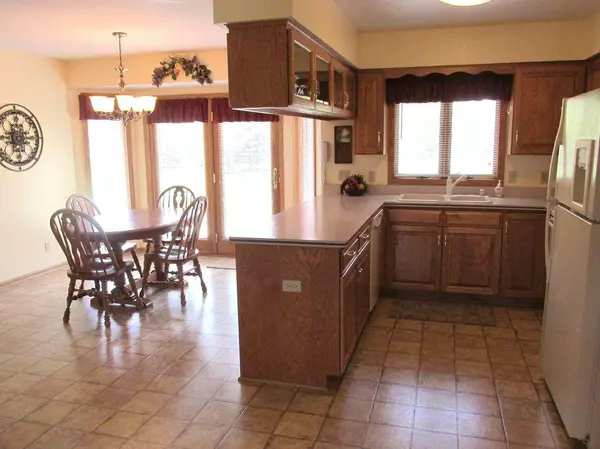 Slinger, WI 53086,737 Whitetail Ct