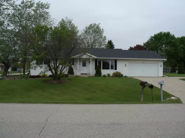 6342 2nd Ave, Lake Geneva, WI 53147