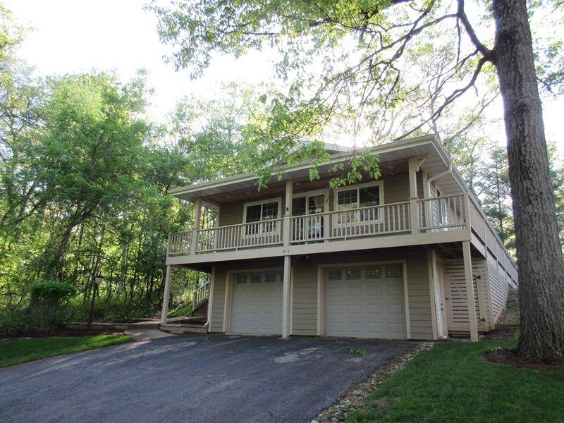 810 Shoshone Rd, Fontana, WI 53125
