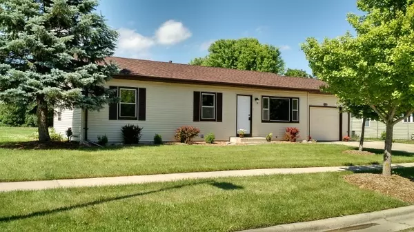 412 Westlawn AVE, Elkhorn, WI 53121