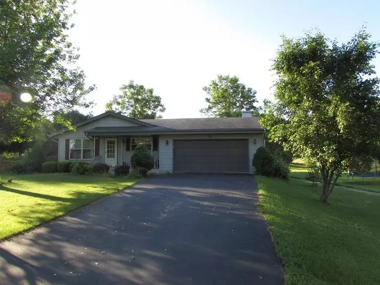 30935 Prospect Dr, Waterford, WI 53185