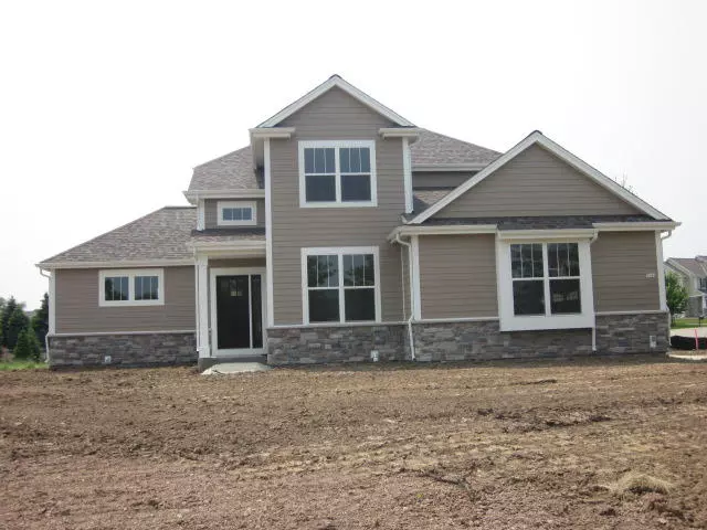 Mequon, WI 53092,7145 W River Birch Dr