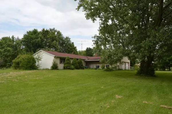 33508 117th St, Randall, WI 53181