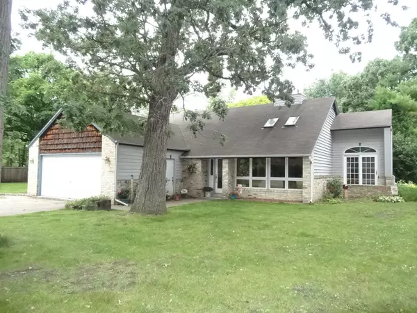 23406 Church Rd, Dover, WI 53139