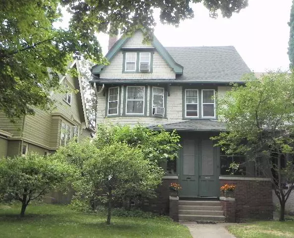 3015 N Stowell Ave, Milwaukee, WI 53211