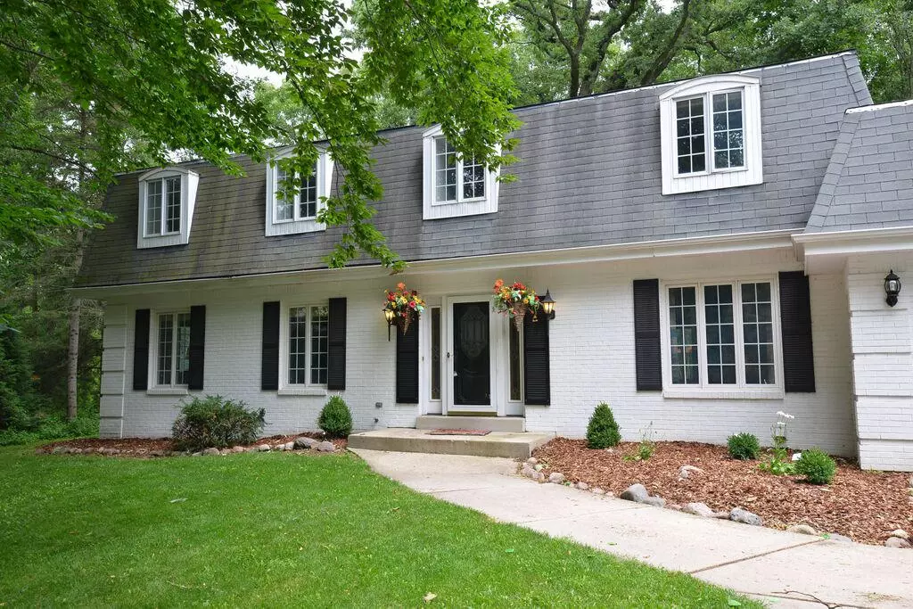 Mequon, WI 53092,3608 W Normandy Ct