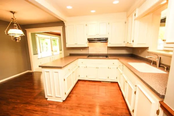10913 N Wauwatosa Rd, Mequon, WI 53097