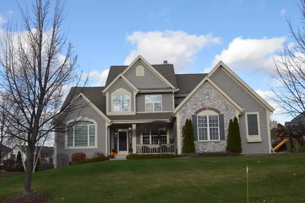 N54W17122 Autumn View Ln, Menomonee Falls, WI 53051