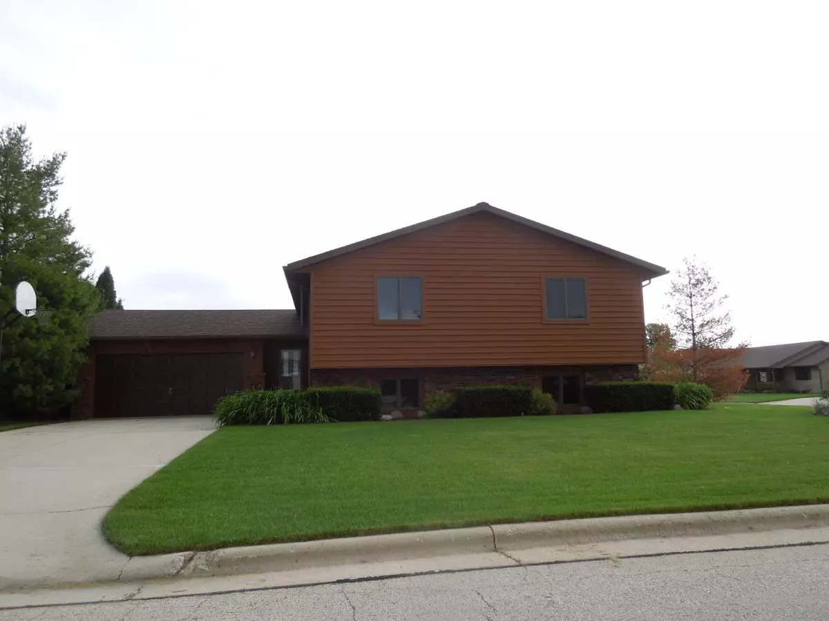 Sheboygan Falls, WI 53085,128 Chippewa DR