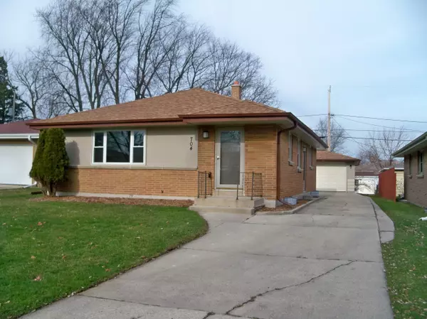 704 Clark Ave, South Milwaukee, WI 53172