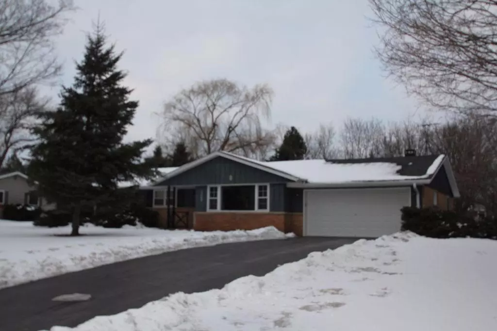 Brookfield, WI 53045,17200 Brooklawn Dr