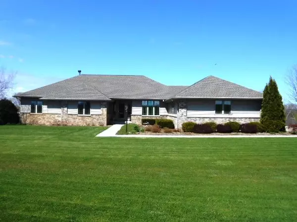 24160 Sand Crane Ln, Rockland, WI 54110