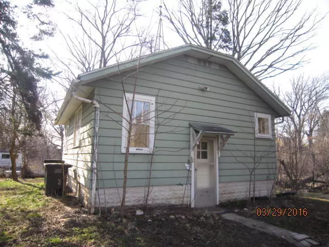 W5154 Memorial Dr, Sugar Creek, WI 53121