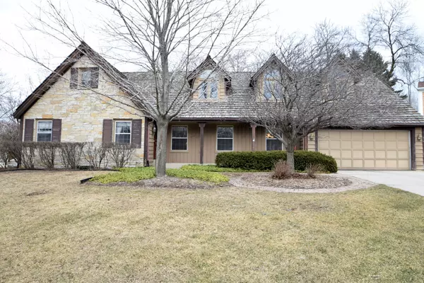 Mequon, WI 53092,3316 W Picardy Ct