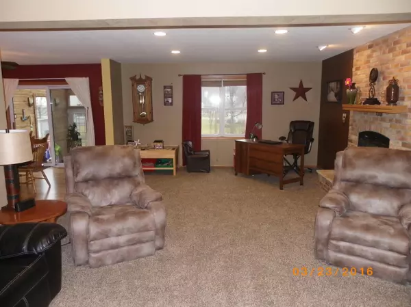 Oak Creek, WI 53154,9024 S York Ct