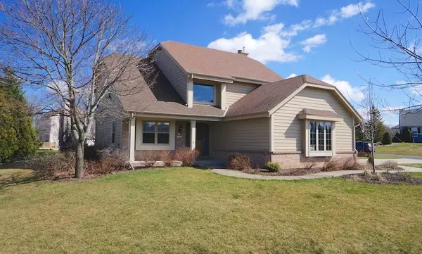 W148N10306 Windsong Cir E, Germantown, WI 53022