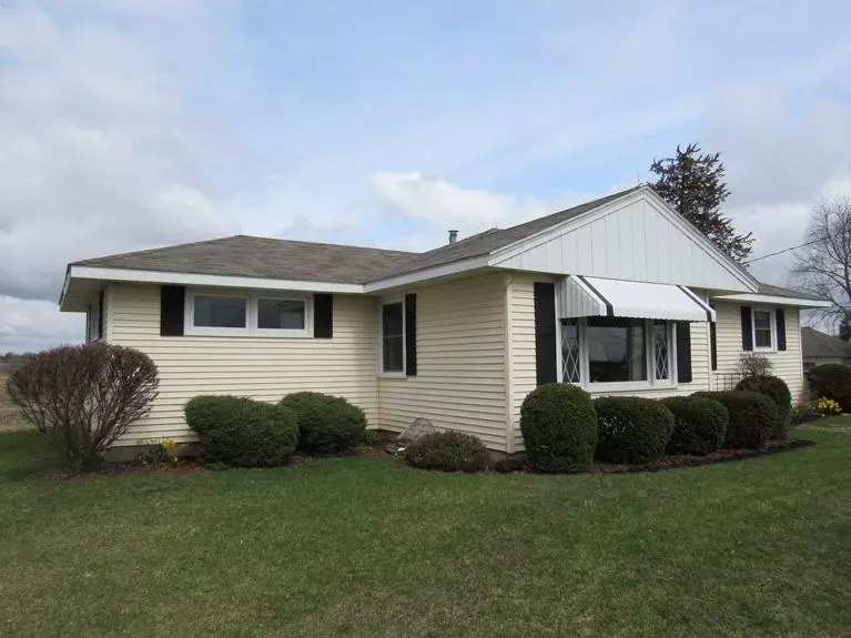 734 W Main St, Twin Lakes, WI 53181