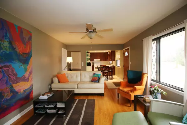 909 2nd Ave, Grafton, WI 53024