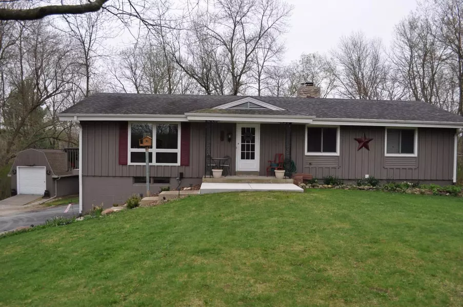 417 Plat Rd, Richfield, WI 53017