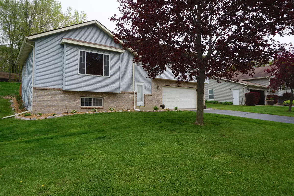 Slinger, WI 53086,106 Manor Ct