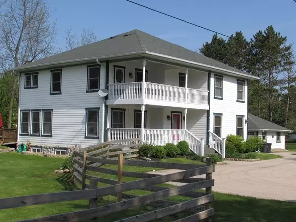 Linn, WI 53147,N1525 Grove St