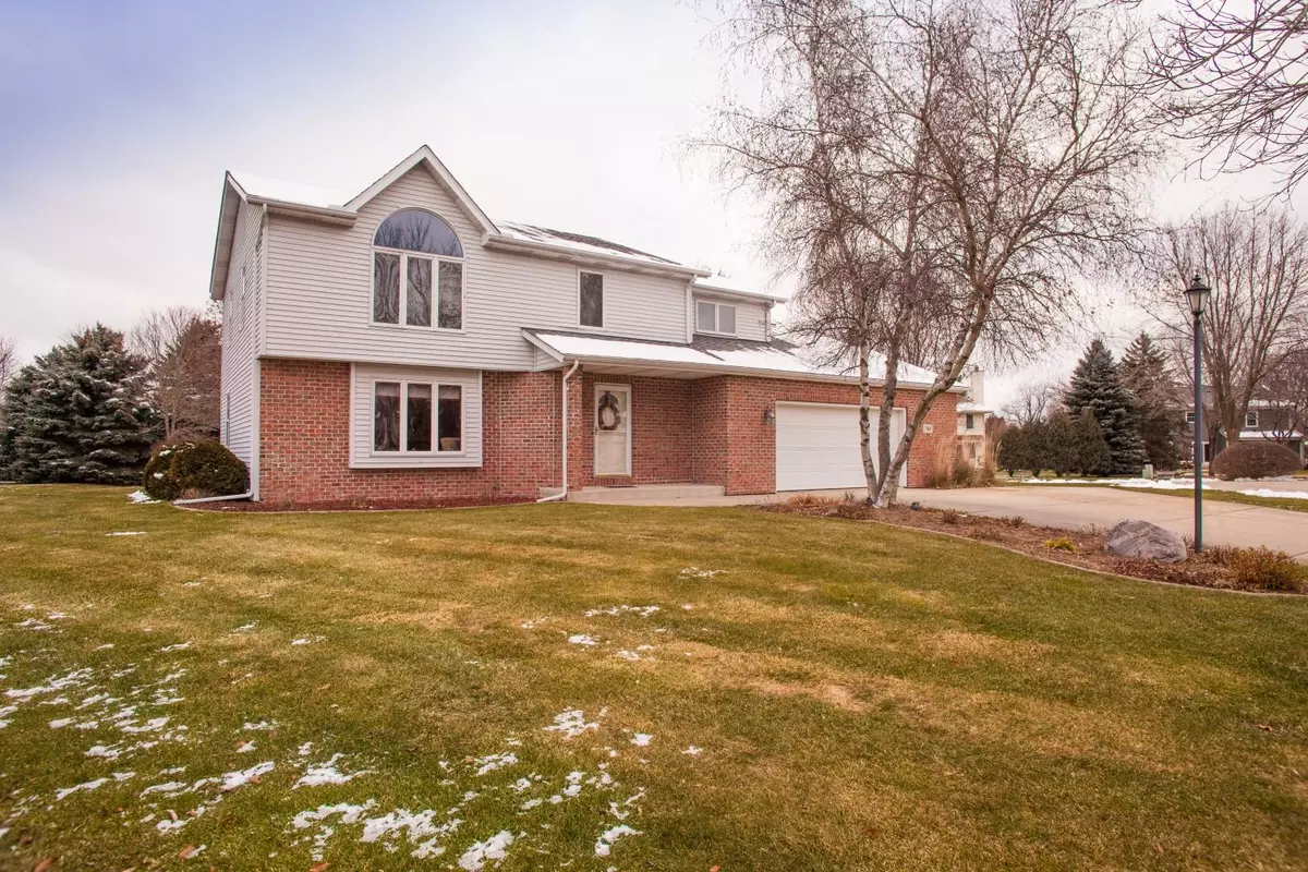 Hartland, WI 53029,760 Marquette Ct