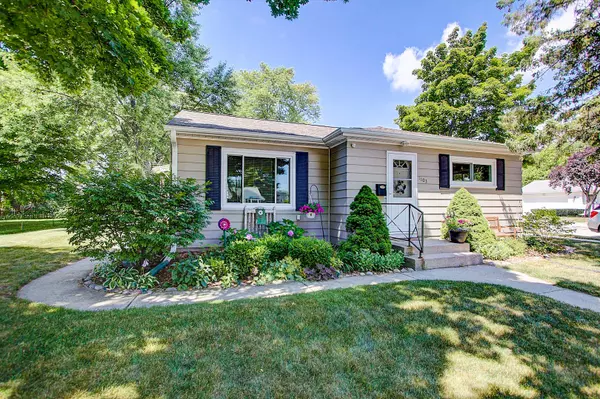 1103 8th AVE, Grafton, WI 53024