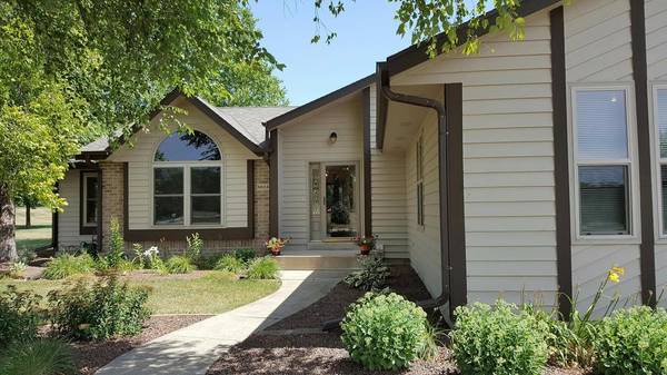 N6840 Sugar Creek Ct, Lafayette, WI 53121