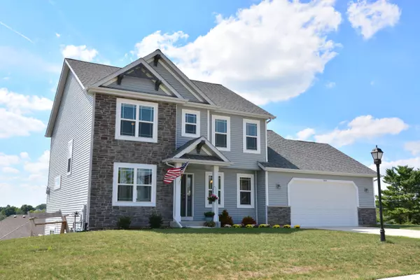 1417 Whitetail Run, Mukwonago, WI 53149