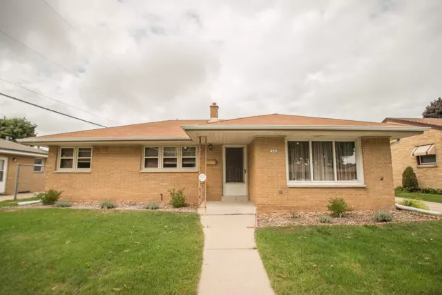 1646 W Bottsford Ave, Milwaukee, WI 53221