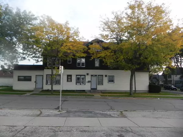 2100 S 33rd St, Milwaukee, WI 53215