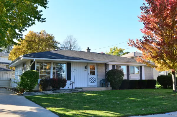 1411 5th Ave, Grafton, WI 53024