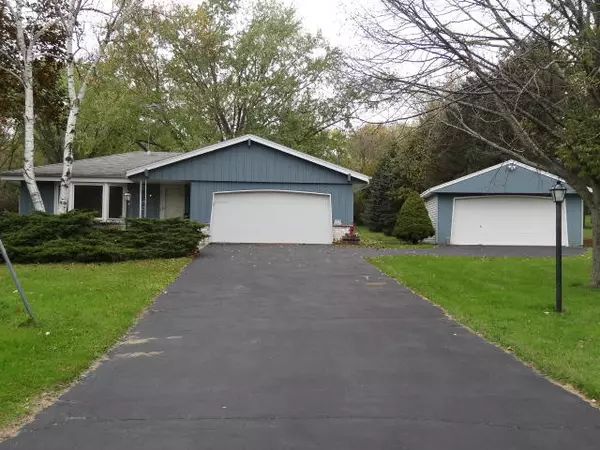 W276S8415 Lakeview Ln, Vernon, WI 53149