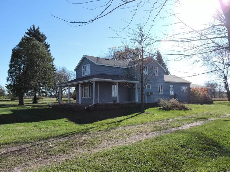 W4171 Potter Rd, Lafayette, WI 53121