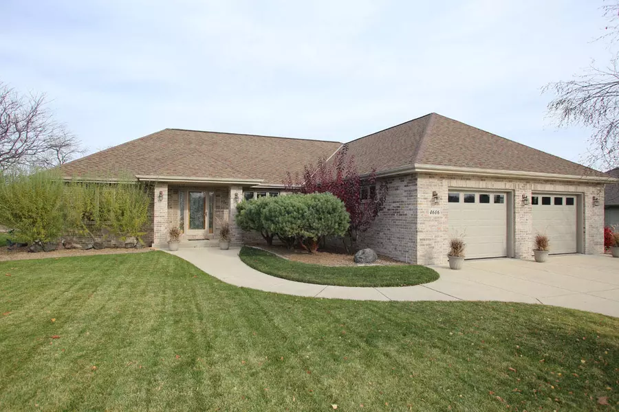 4606 W Woodward DR, Franklin, WI 53132