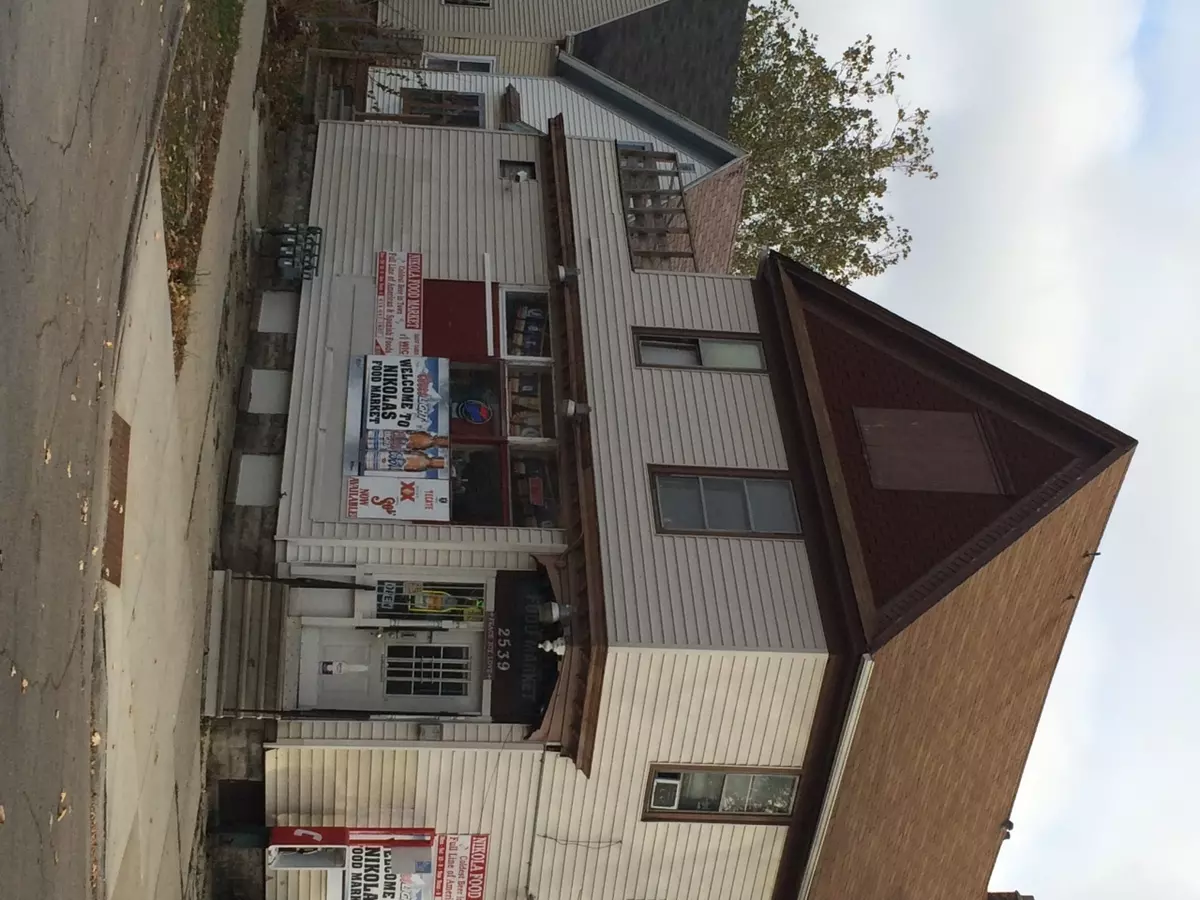 Milwaukee, WI 53215,2539 W Grant St