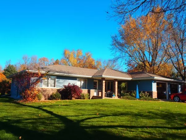 450 Lincoln St, Evansville, WI 53536