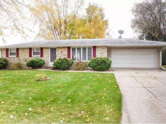 1411 Apache Ave, Ashwaubenon, WI 54313