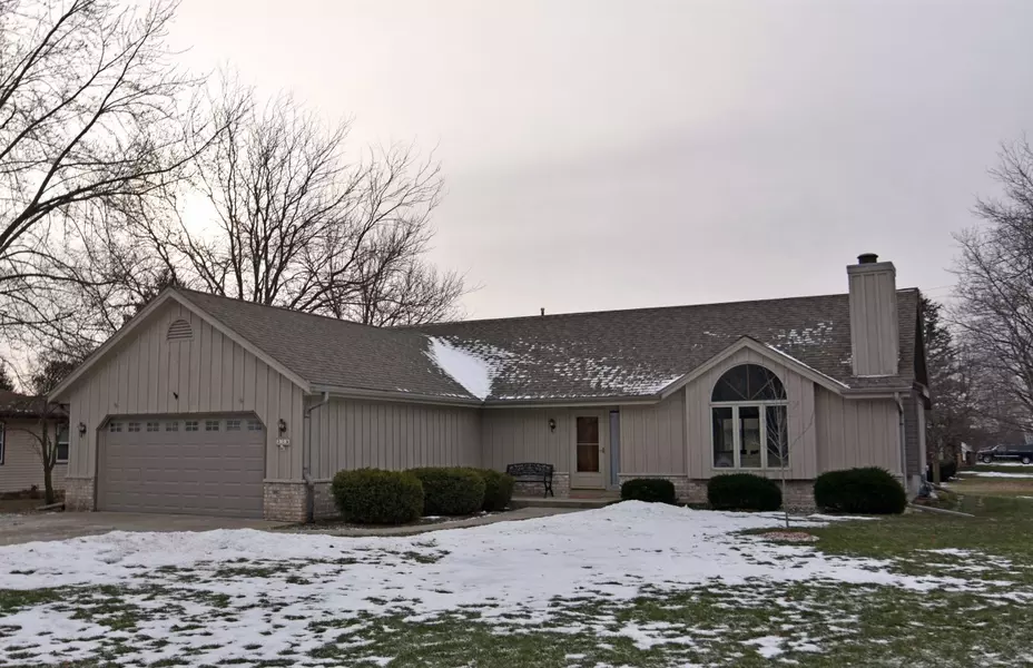 315 Park Ave, Eagle, WI 53119