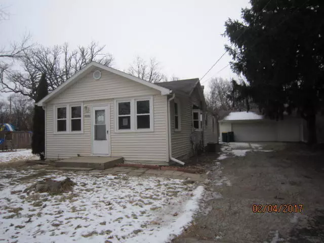 W1202 Flamingo Dr, Bloomfield, WI 53128