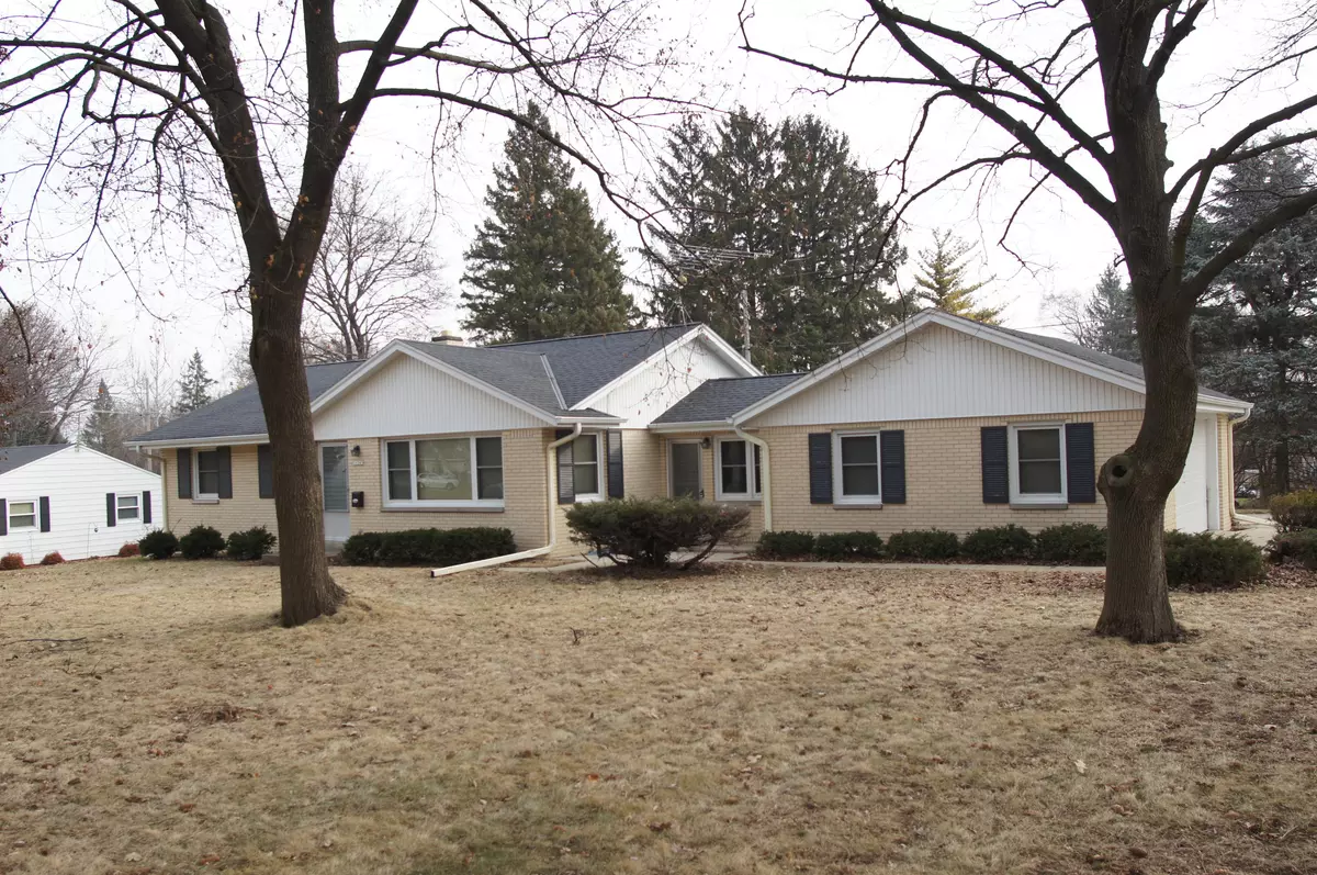 Hales Corners, WI 53130,11345 Arrowhead Trl