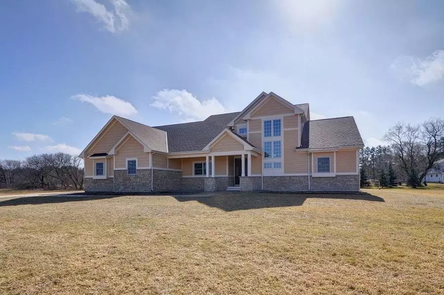 1408 Majestic Way E, Twin Lakes, WI 53181