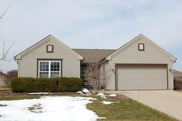 309 S Pheasant Pl, Saukville, WI 53080