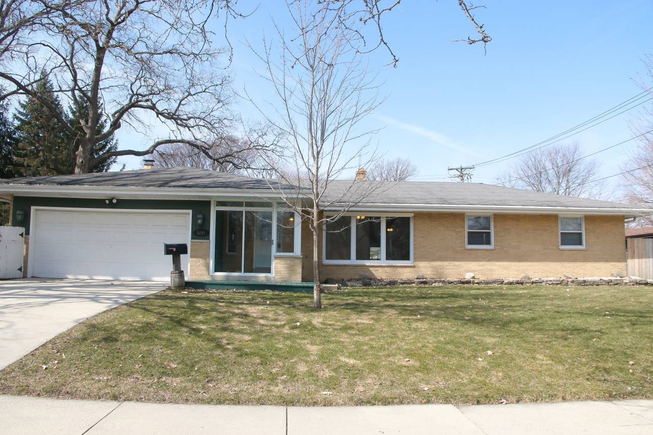 5249 S 20th St, Milwaukee, WI 53221