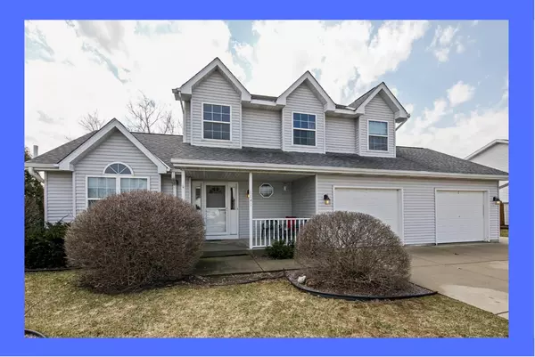 1141 W Bluebird Ln, Oak Creek, WI 53154