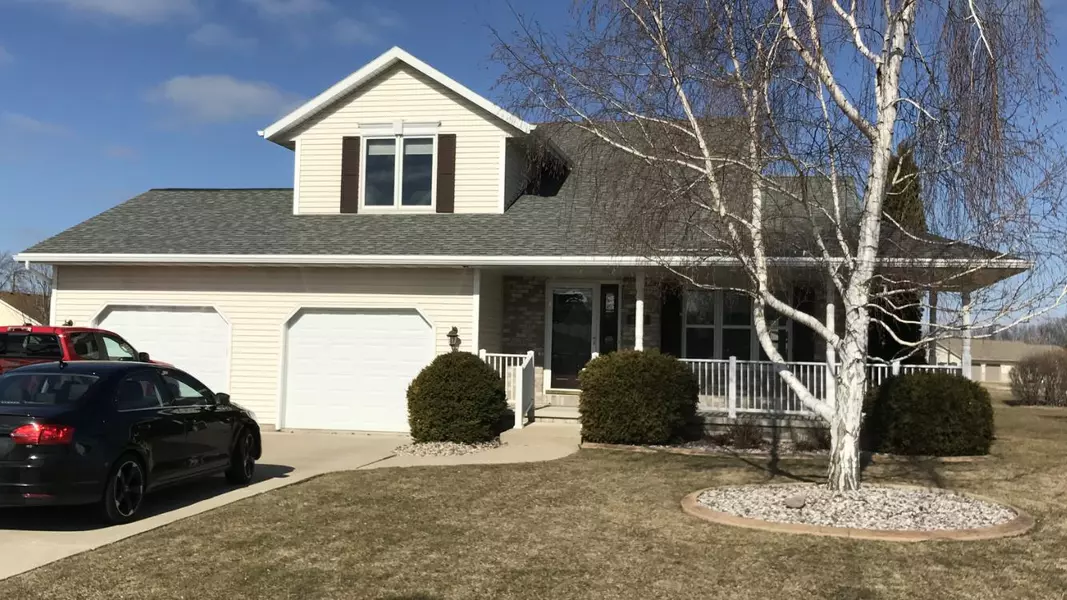 2911 Crab Apple Ln, Bellevue, WI 54311