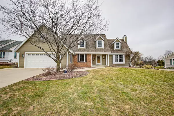 W148N10309 Windsong Cir E, Germantown, WI 53022