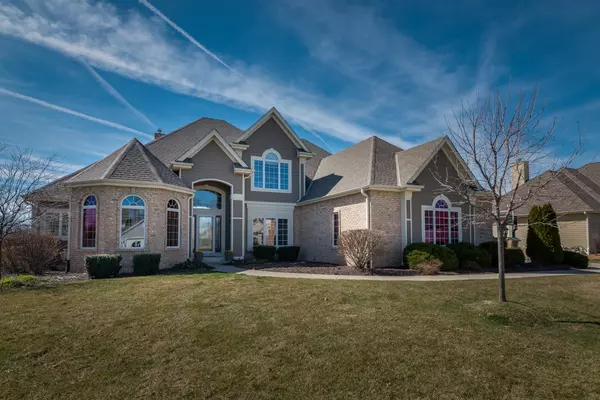 W182N4865 Green Crane Dr, Menomonee Falls, WI 53051